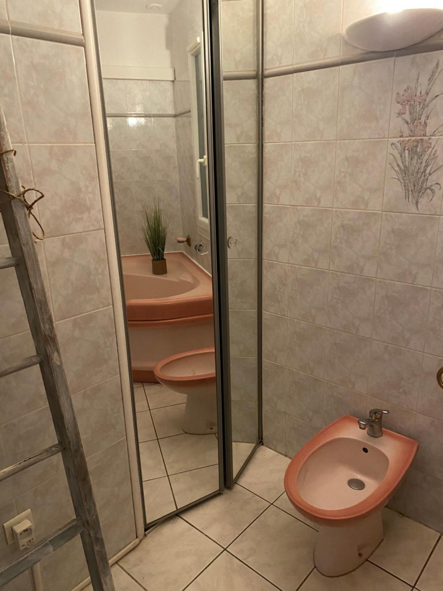 Maison Dans Village Calme Арль Екстер'єр фото